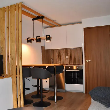 Cosy Avec Piscine Chauffee Et Terrasse Sud A - Fr-1-464-118 Apartment Pralognan-la-Vanoise